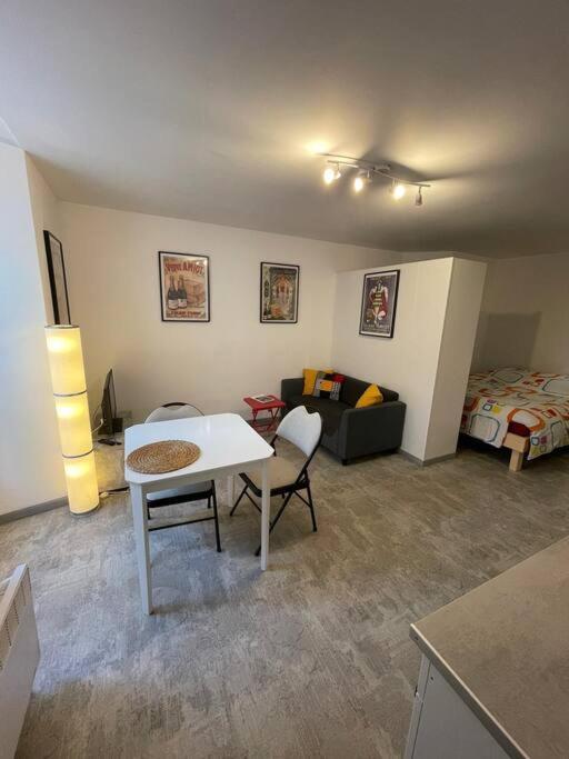 Studio Rdc Parking Prive Gratuit Doue-la-Fontaine Ngoại thất bức ảnh